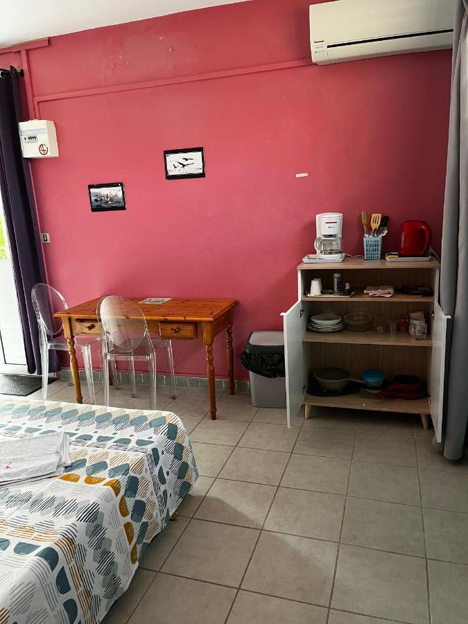 Ferienwohnung L'Escale Du Mouillage Saint-Pierre Exterior foto
