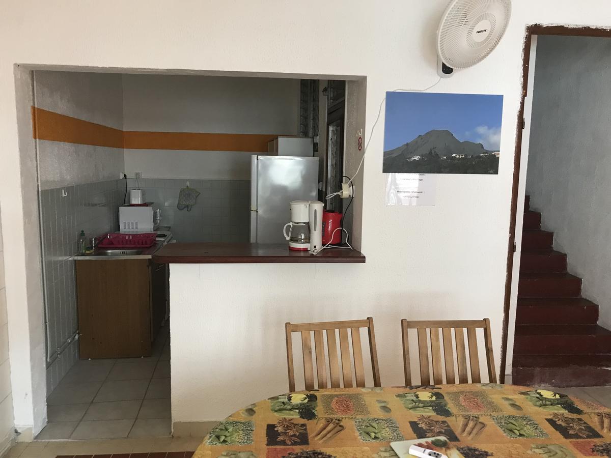 Ferienwohnung L'Escale Du Mouillage Saint-Pierre Exterior foto